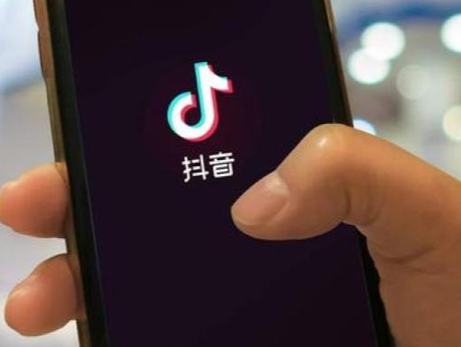 2025年，抖音已无限期收回超1.5万个达人直播相关权限