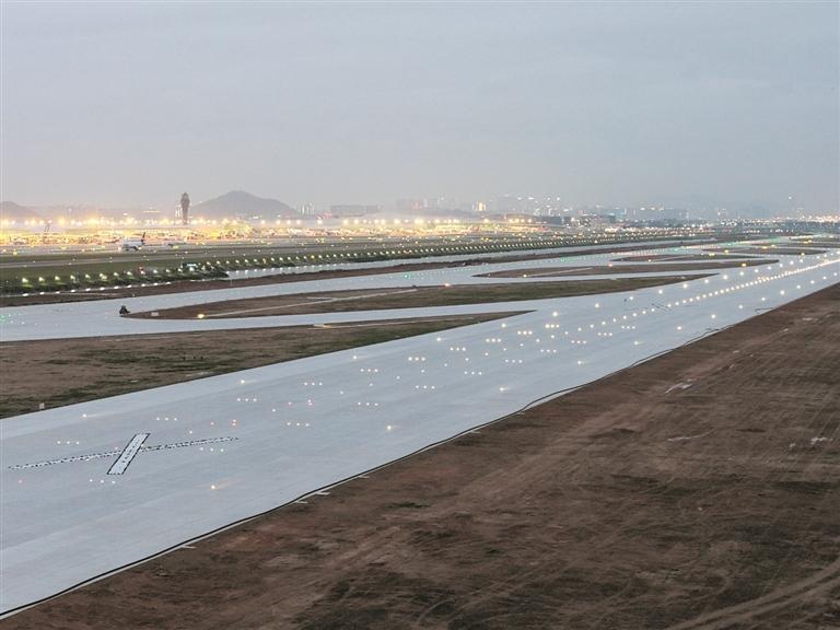 深圳机场三跑道扩建工程通过竣工验收