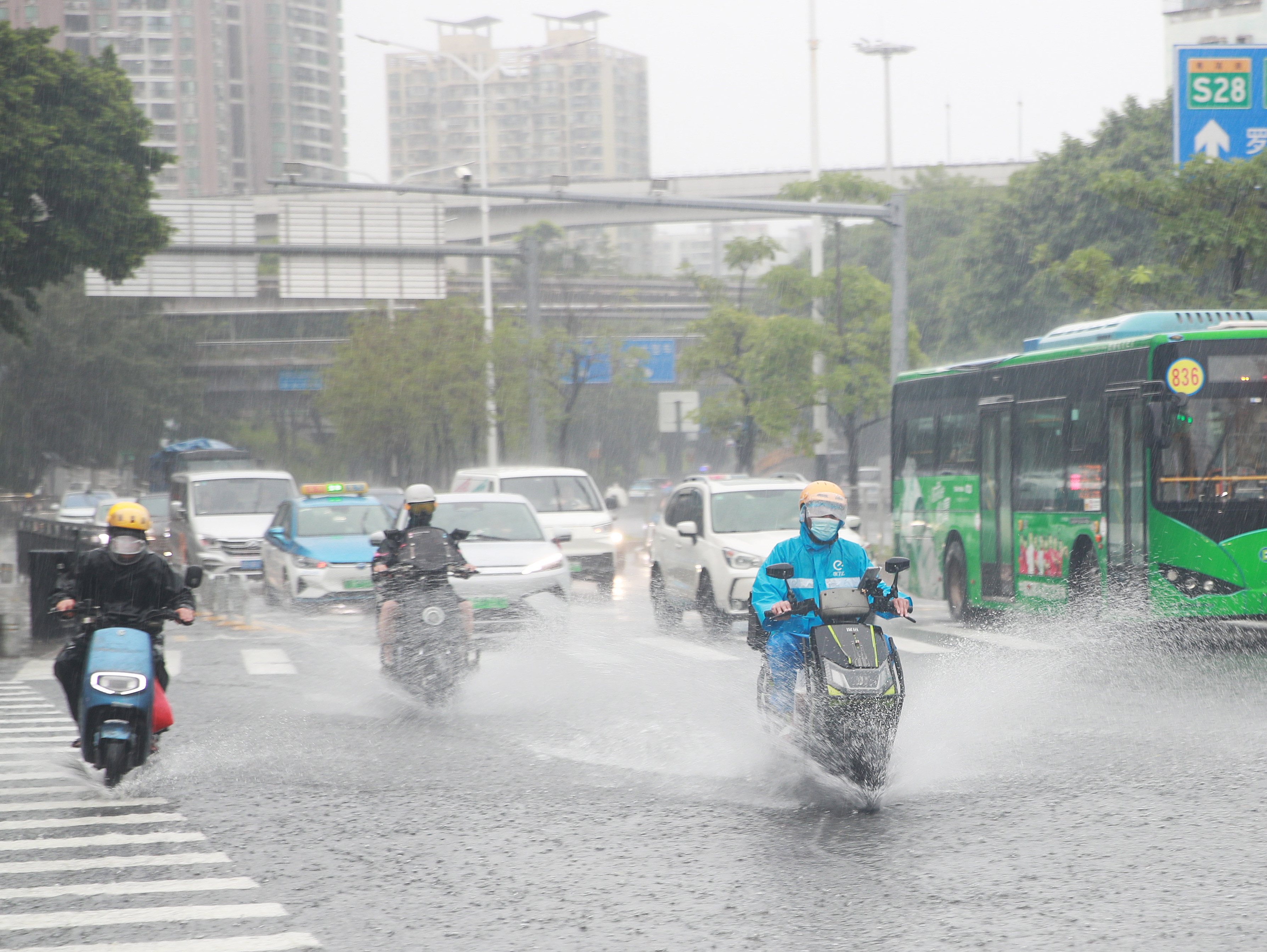 深圳进入新一轮强降水集中期 雨量总体东大西小，沿海风险高于内陆