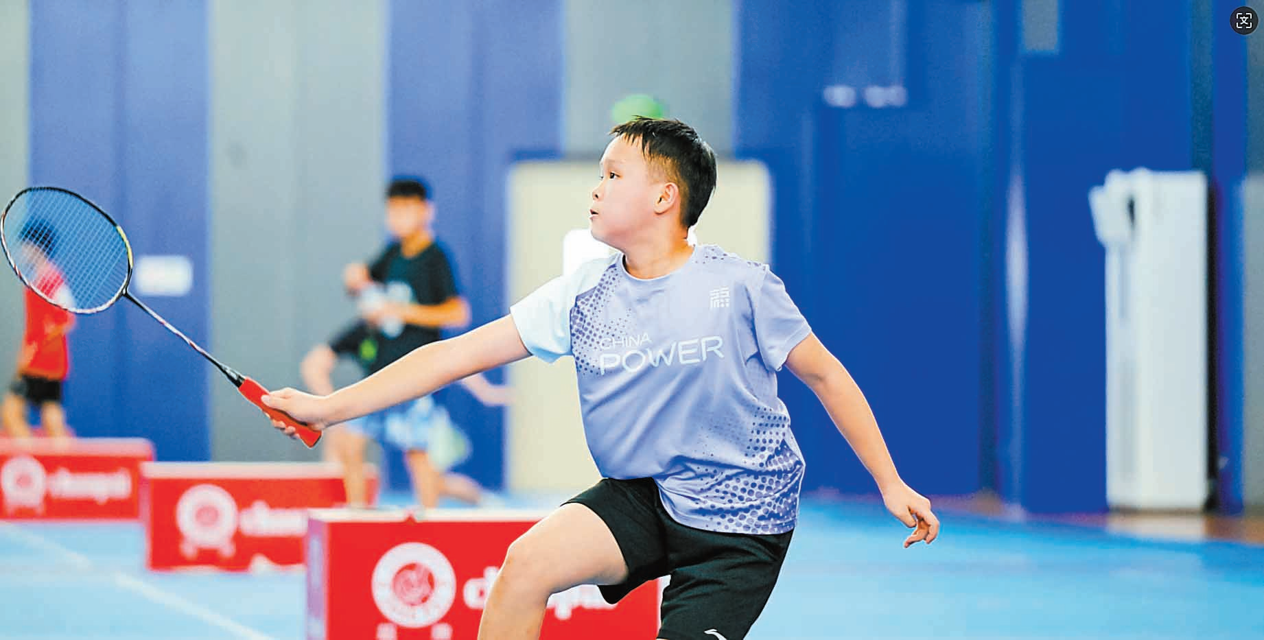 宝安少年吴名哲的羽球成长路：体教融合沃土上的梦想绽放