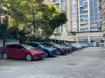 “好服务”激发社区治理活力：深圳观峰阁从“老破旧”蝶变“幸福里”