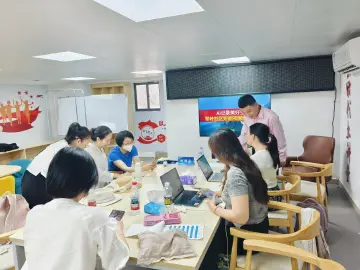 翠岭社区举办AI短剧创作活动 用科技记录美好生活