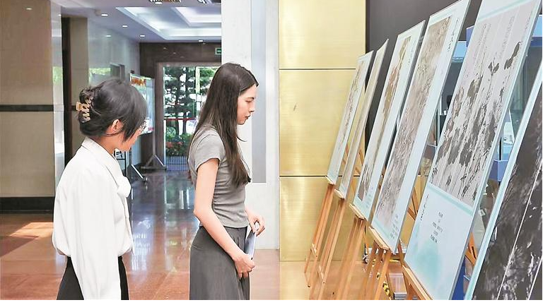 燕罗街道展出廉洁文化书画作品