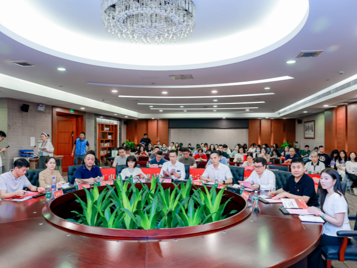 以匠心育人才，为产业赋新能！龙岗这个珠宝工匠学院揭牌成立