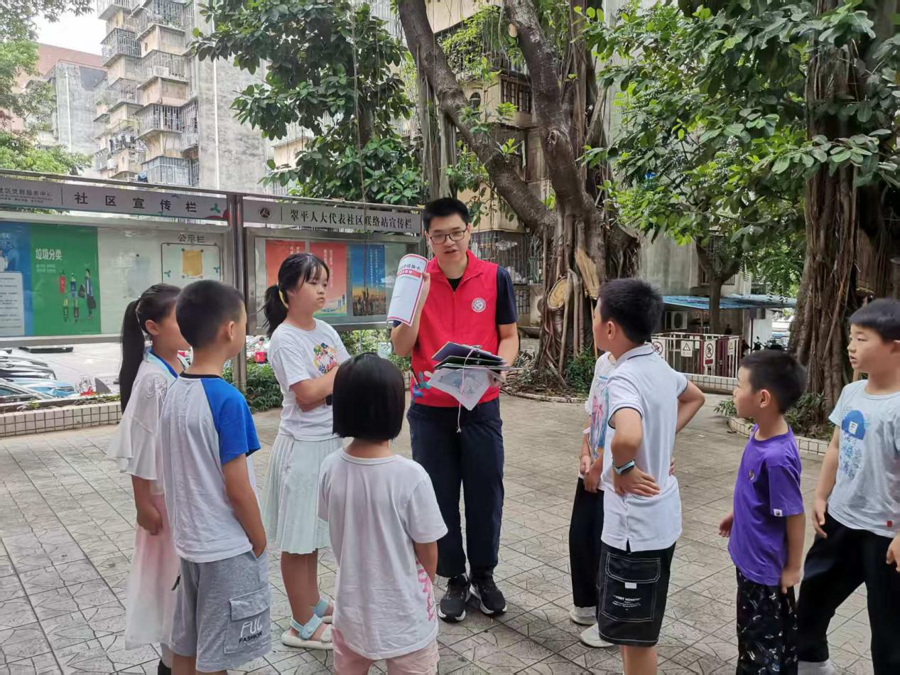 翠平社区萌娃变身“安全侦探”，手绘地图守护家园