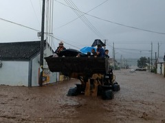 党旗在基层一线高高飘扬|与暴雨洪水搏斗的生死营救——记北京市密云区太师屯消防救援站党支部