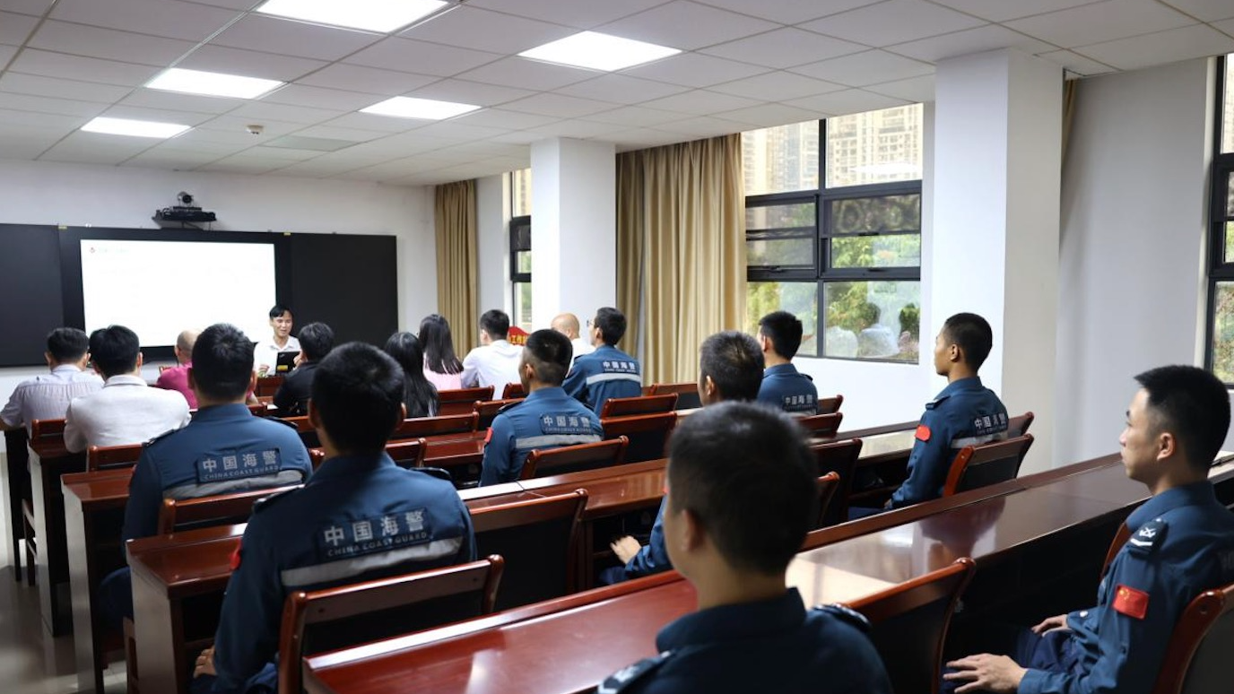 深圳海警以“暖心服务”  为一线执法员“赋能强心”