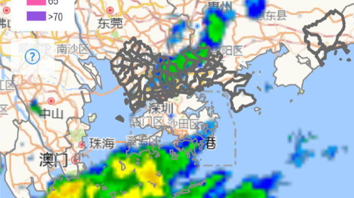 阵雨来袭 深圳人 外出带伞