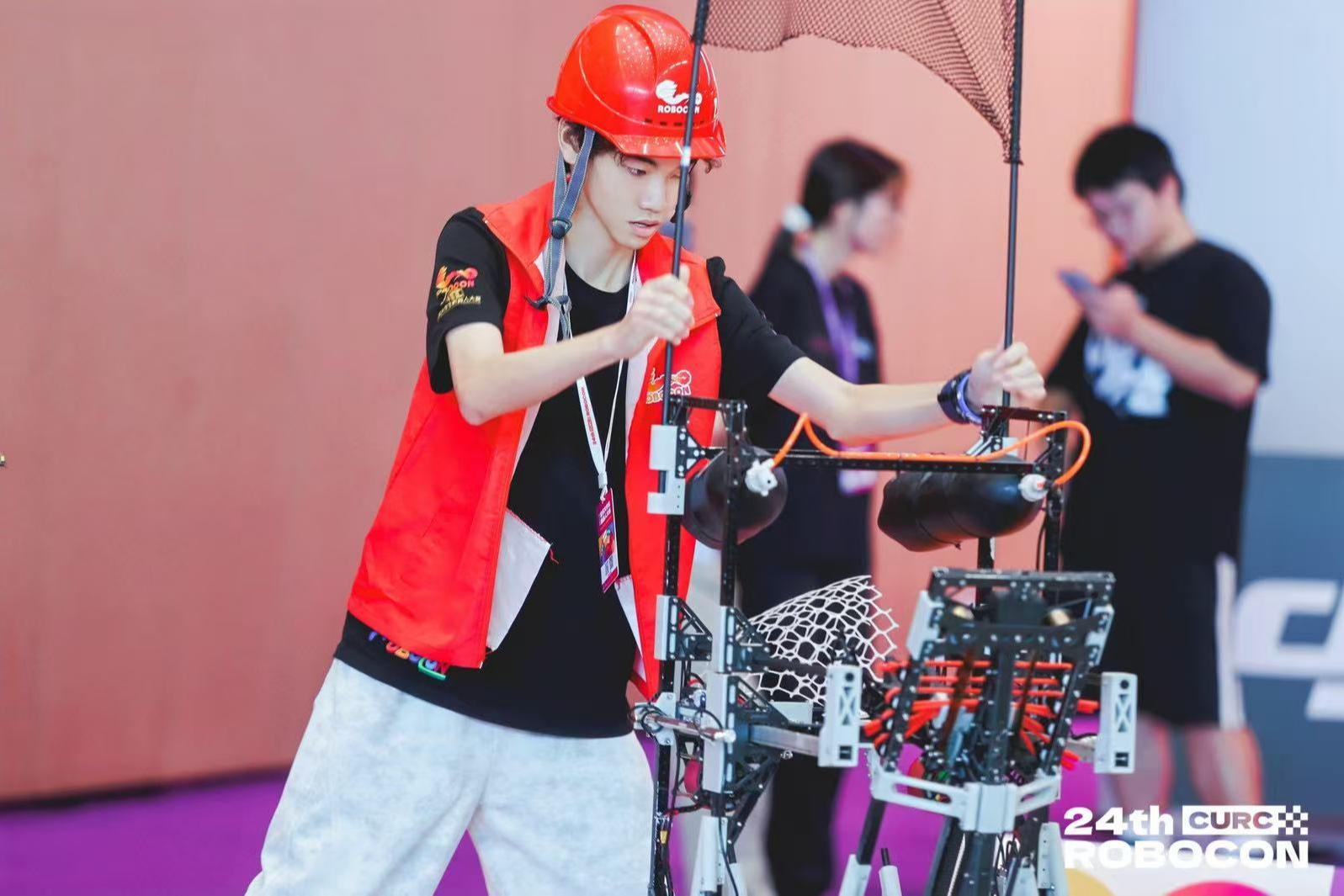 赛事人才产业三链融合，第二十四届全国大学生机器人大赛 ROBOCON在深圳闭幕