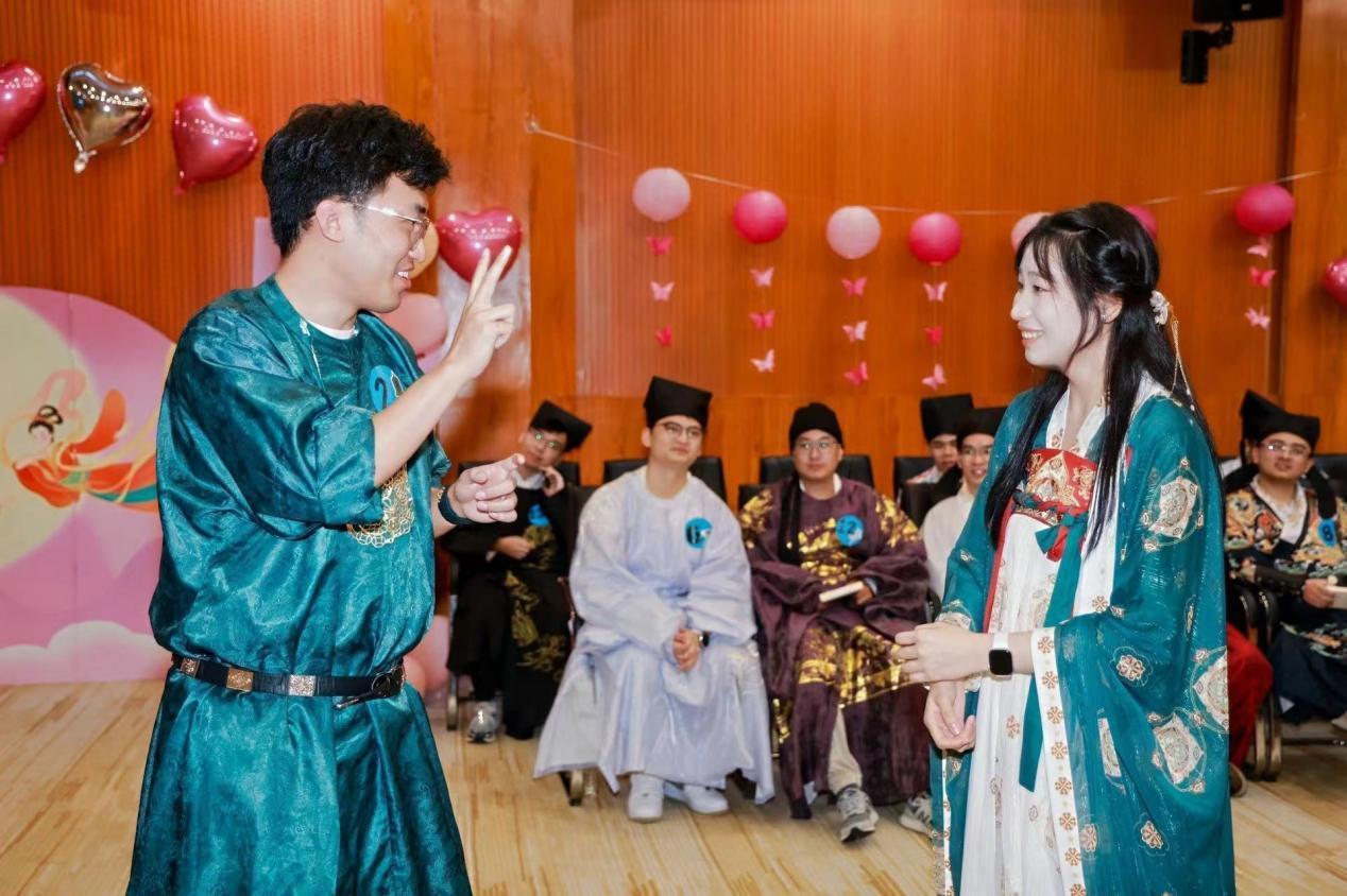 汉服换装、药材寻缘，坪山生物医药产业园七夕联谊“古韵”十足