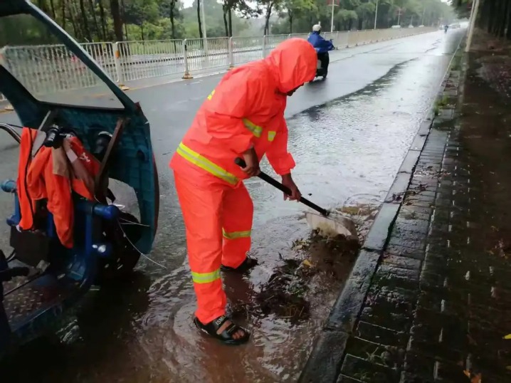 风雨同心守护一线！镇街合力筑牢安全屏障