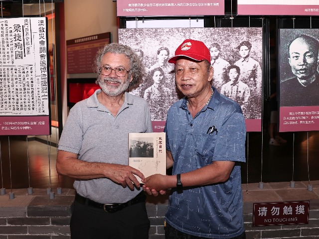 跨越81年的重逢
