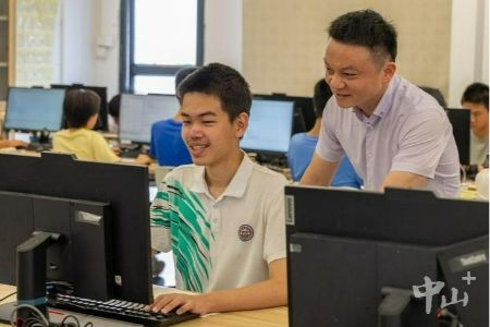 纪中学子拿下国际信奥金牌！来了解他的学习秘籍→