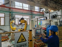 黑龙江：老工业基地里的经济新脉动