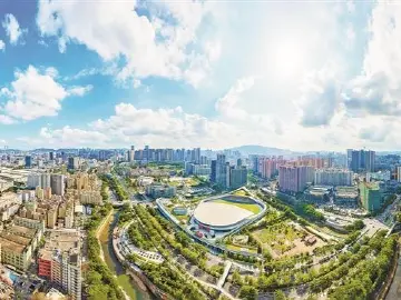 龙华区：千帆竞发 “一轴双心多点”齐头并进