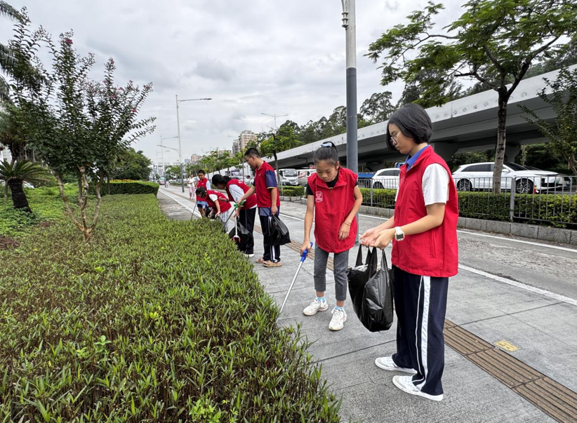 城市共治 宝安焕新 | 布心青少年参与志愿行动，以青春之力护社区环境