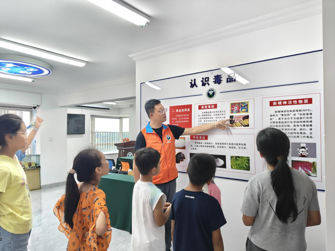 东晓街道开展“无毒青春，健康同行”青少年禁毒知识教育小组活动