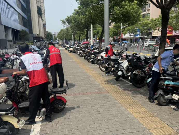 一起来，扮靓宝安① | 提升市容市貌，青年如何成为“红色风景线”？
