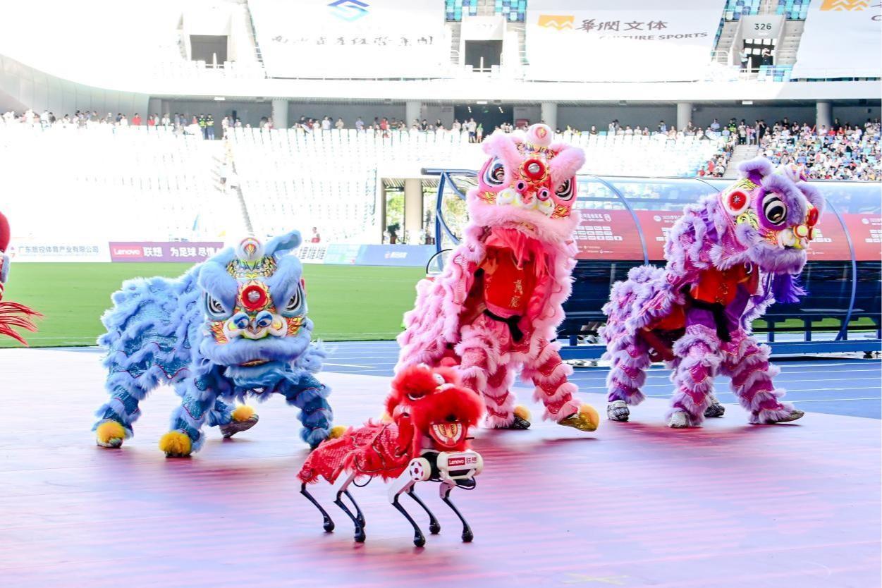 六足机器狗“破圈”粤超背后：联想用AI撬动足球全新打开方式