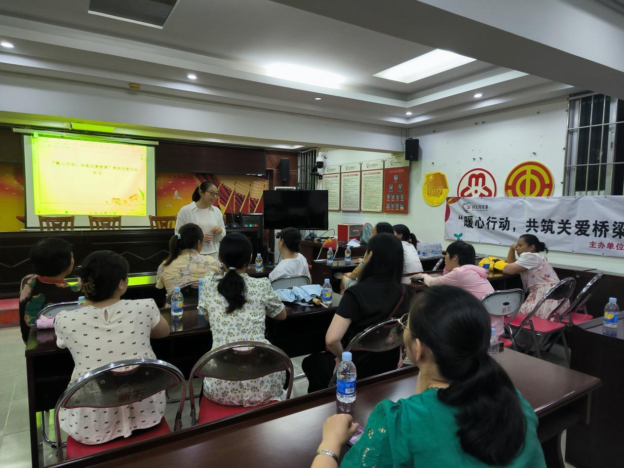 多维普法赋能社区女性成长，大浪街道“暖心行动”构筑法治关爱桥梁 