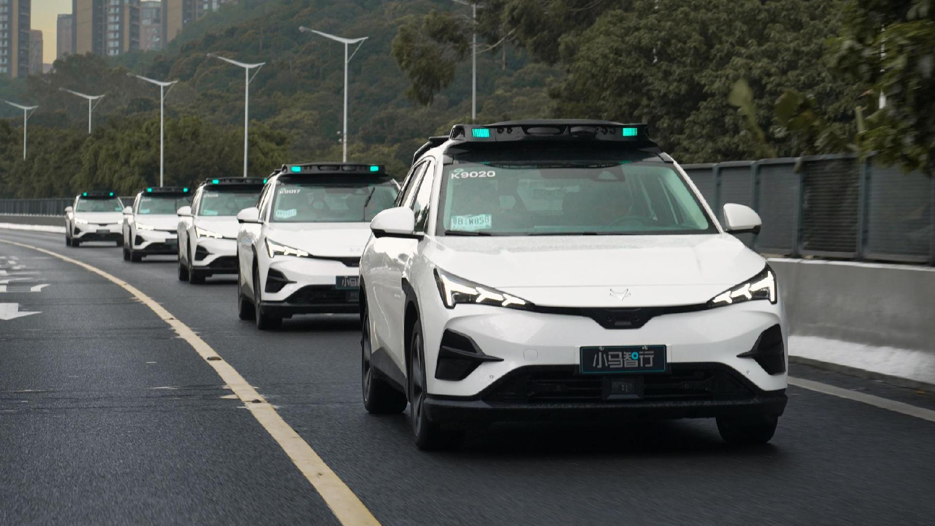 Robotaxi收费运营夜间乘客不少，企业称将加大在深车辆投放