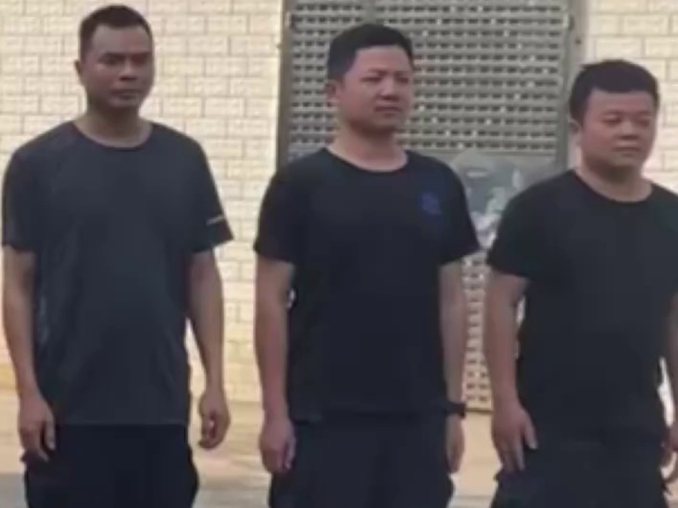 “联防小哥”汤伟鹏走后 妻子的朋友圈令人泪目