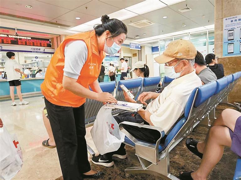 宝安区卫生健康局扎实抓好开门教育,推动学习教育走“新”又走心