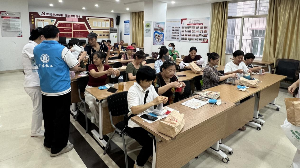 新安街道上合社区开展中医养生大讲堂