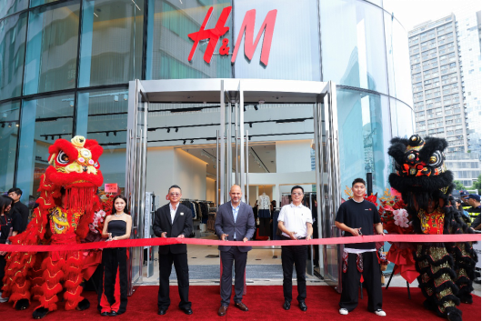 H&M深圳1234space旗舰店焕新启幕