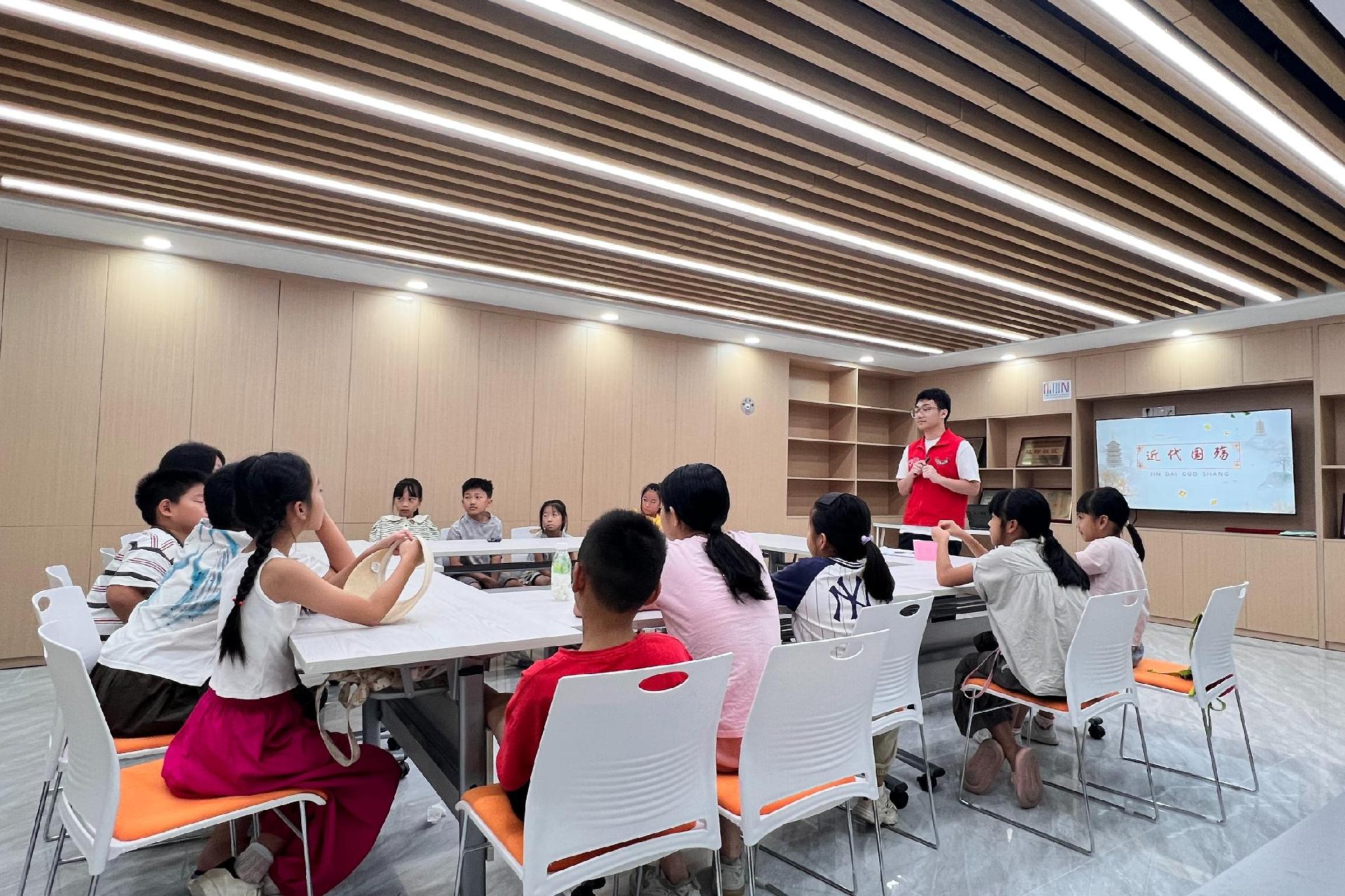 唐诗”趣“旅行，大磡少年穿越千年品盛唐