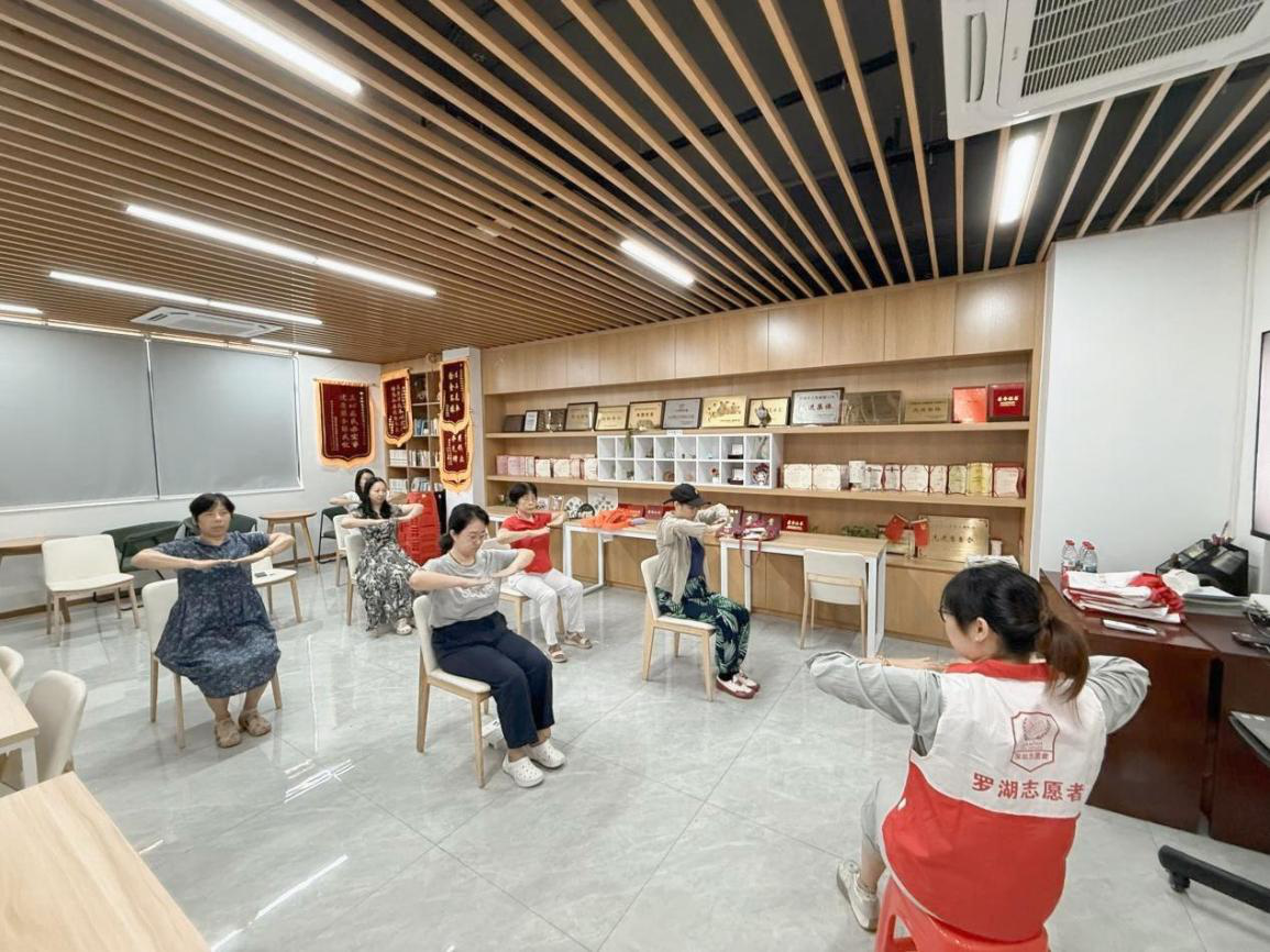 翠宁社区：坐式八段锦工作坊解锁健康新姿势
