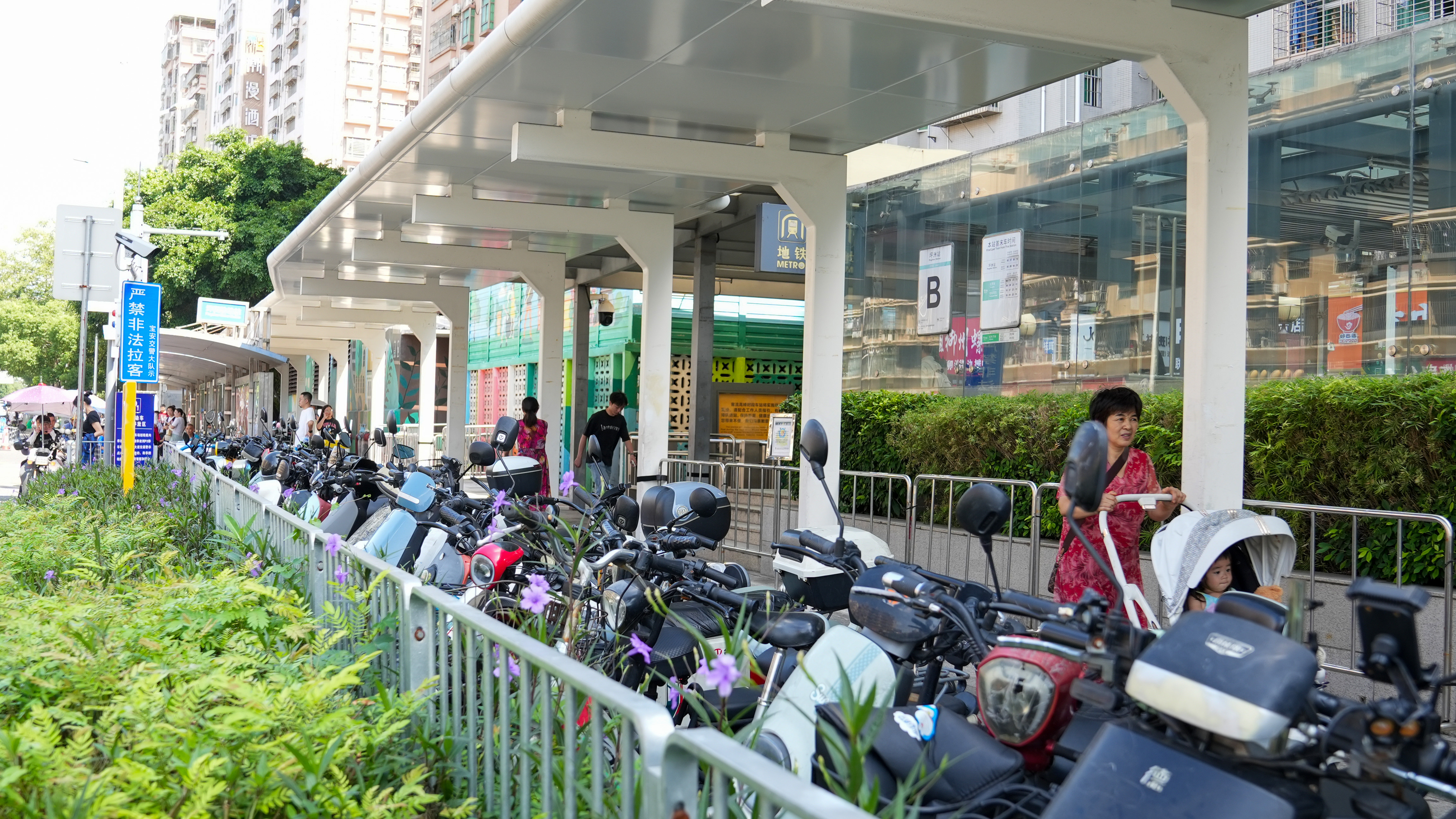 人车分流畅行安心！记者实地探访西乡街道大仟里商圈→