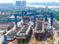 8月份全国规模以上工业增加值同比增长5.2%（5）#