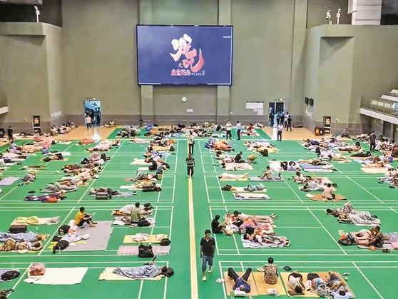 “临时之家”也温馨！管吃管住还放《哪吒》