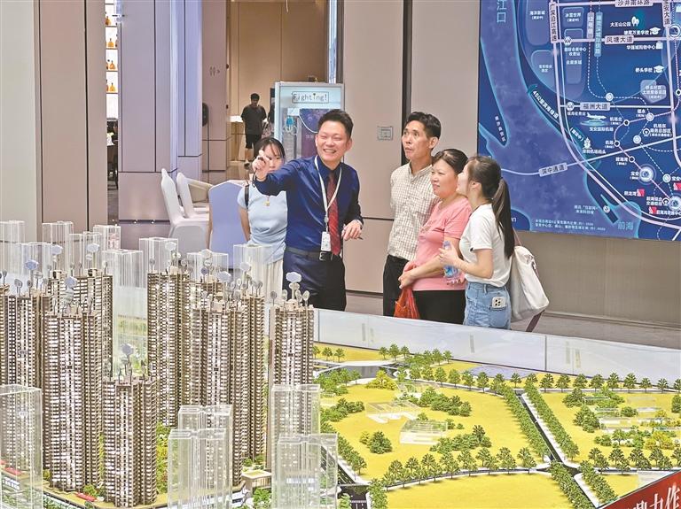 深圳楼市新政落地首日，热点楼盘人气旺 宝安“金九”火热开局