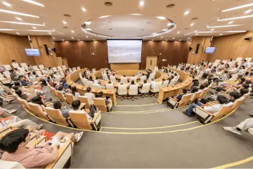香港中文大学（深圳）师生集体收看盛大阅兵