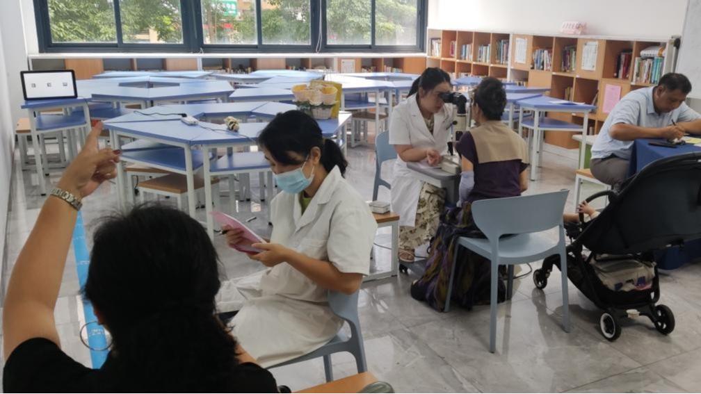 高铁新城社区为中老年居民提供免费定制化体检