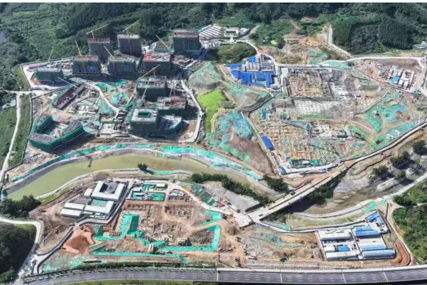 深职大深汕校区首开区主体结构封顶