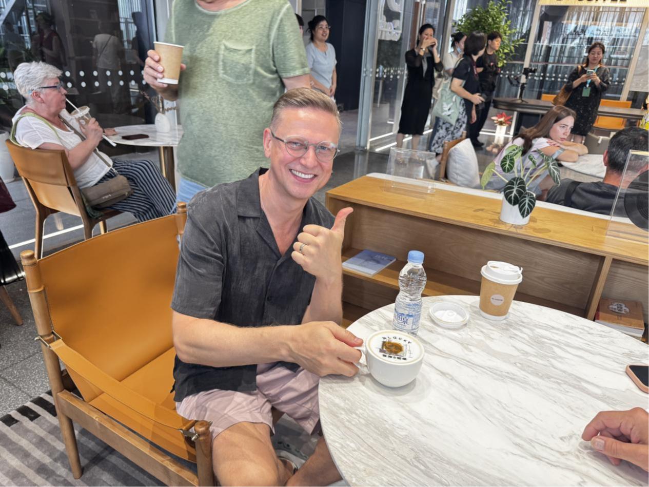 俄罗斯剧团到访前海，感受“世界级旅游目的地”科技魅力