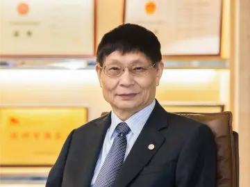 年度爱心人物 | 汪大维：廿五载皓首不移教育心，廿万里山海无阻助学路