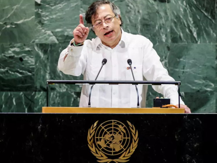 哥伦比亚抗议美国吊销该国总统签证