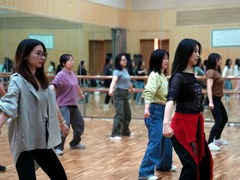 年轻人，在职场“断亲”