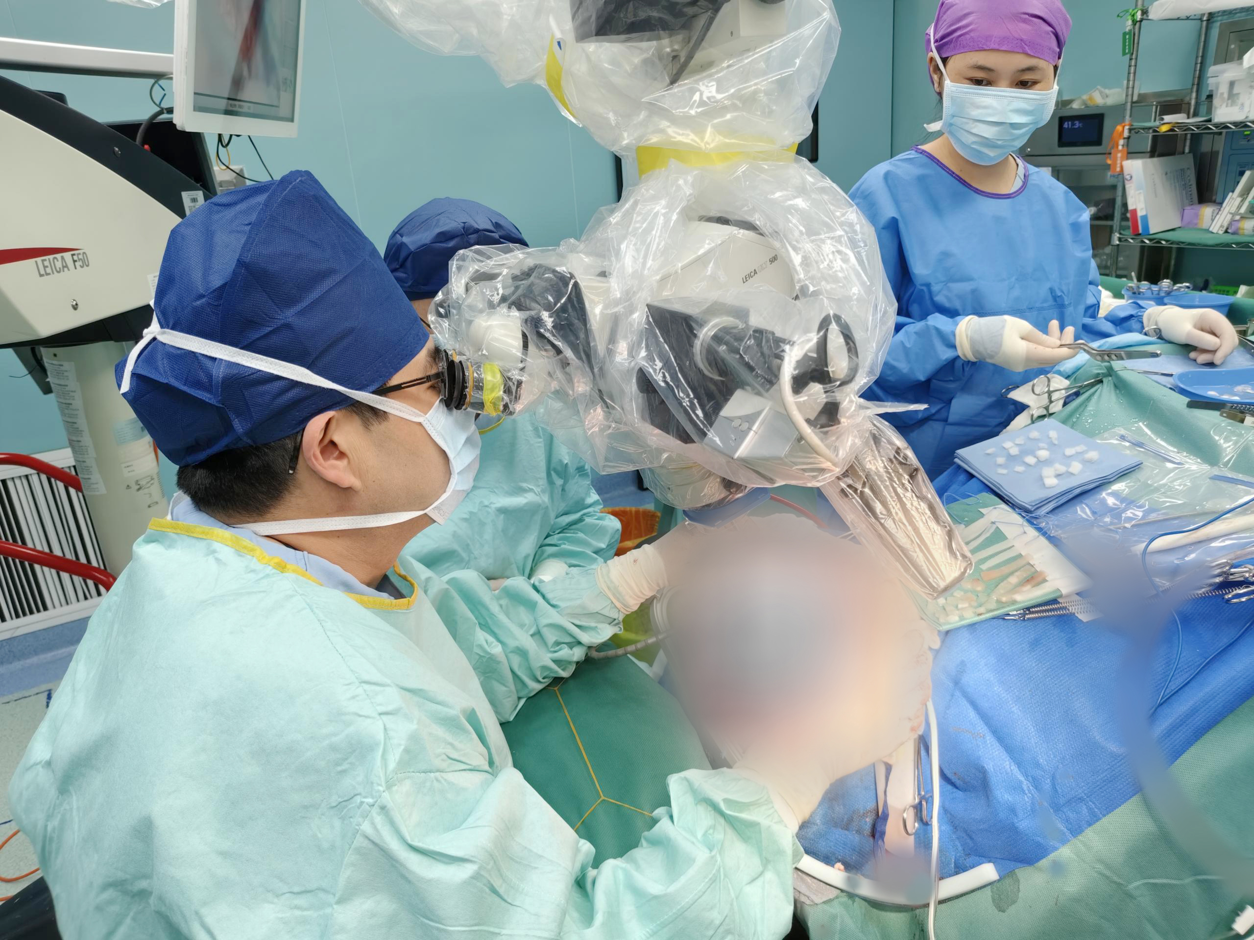 台风夜，深圳市中西医结合医院历经7小时为患者颅内“拆弹”