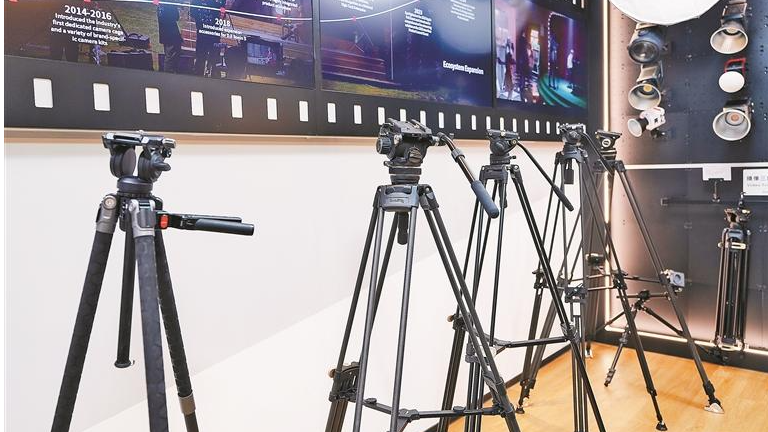 用户共创铸全球影像传奇 斯莫格从龙华走向世界