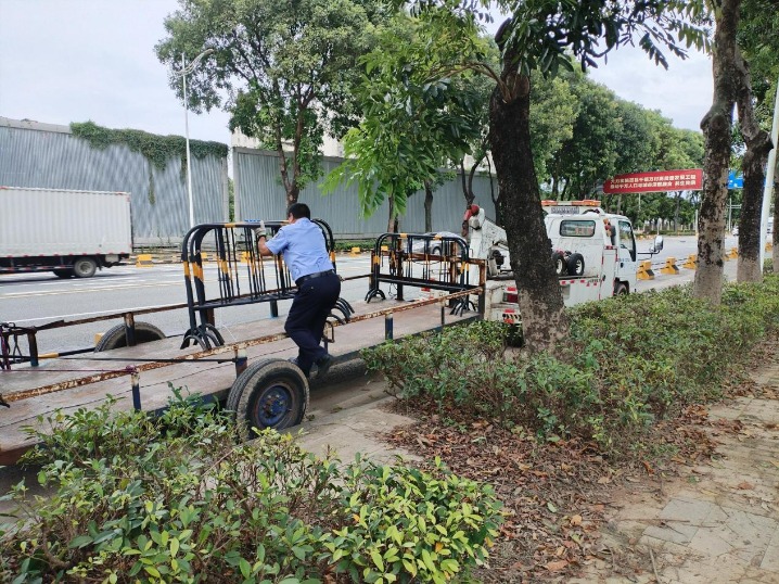 交警发布｜台风防御进行时！东莞交警为道路安全保驾护航