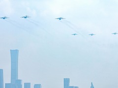 装配“中国心”的运-20B公开亮相并接受检阅