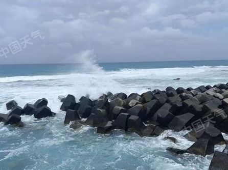 受台风“博罗依”影响，华南沿海将进入风雨最强时段