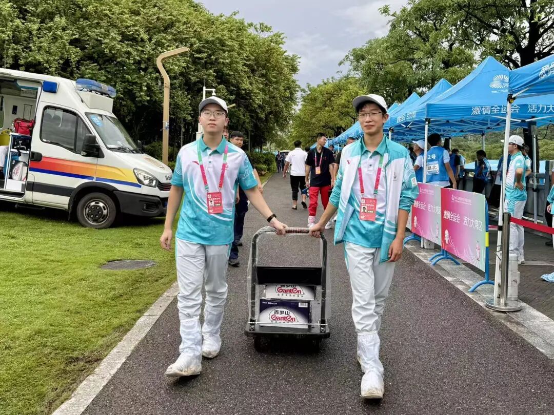 “小海豚”护航十五运群众比赛模型项目决赛