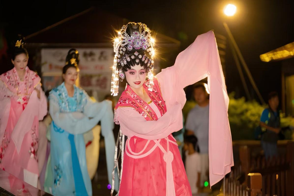 沉浸式体验“非遗+文旅”，公明粤剧非遗盛宴“邂逅”浪漫七夕