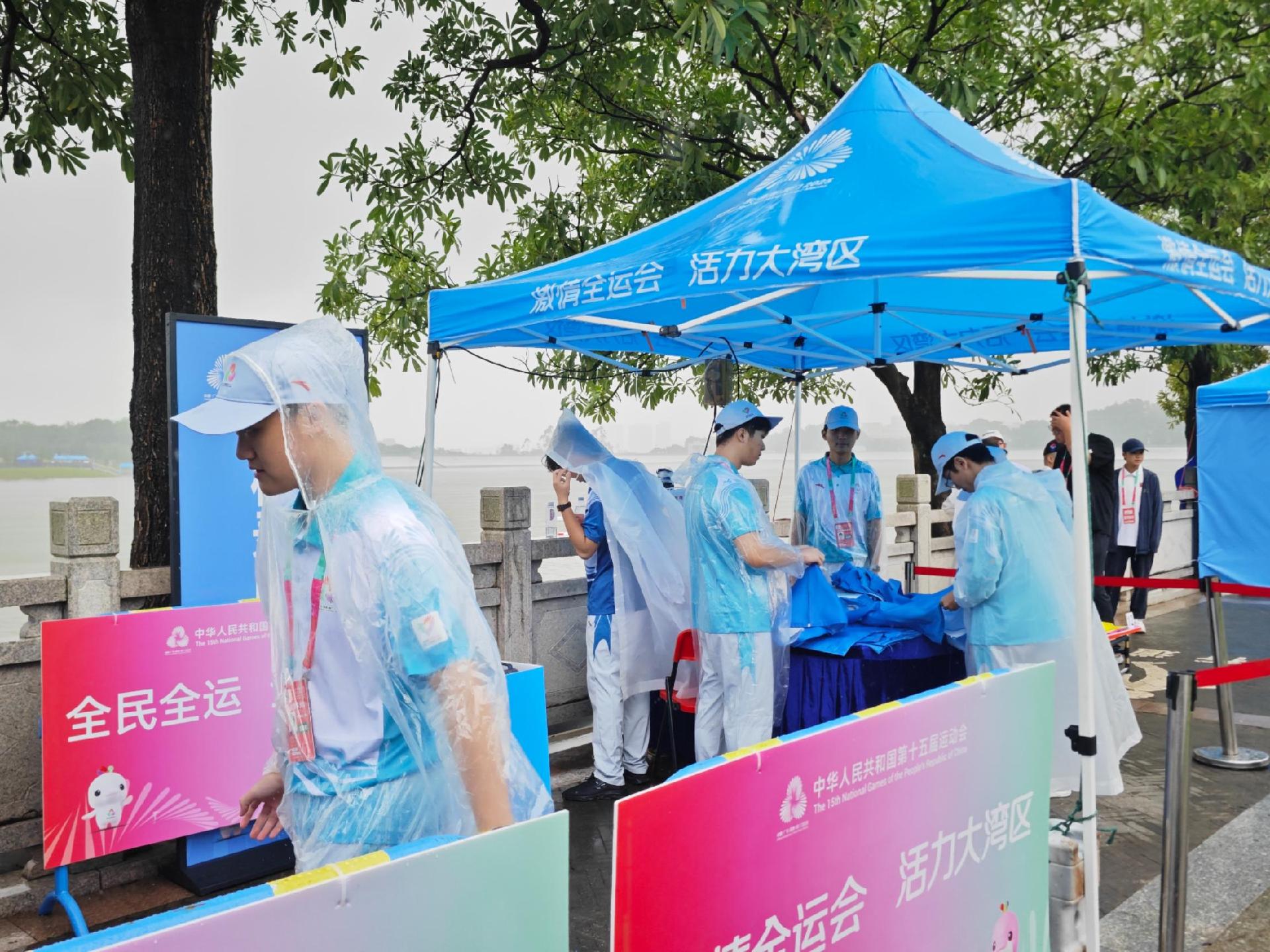 十五运会进入“宝安时间”，“小海豚”现身赛场护航模型首赛